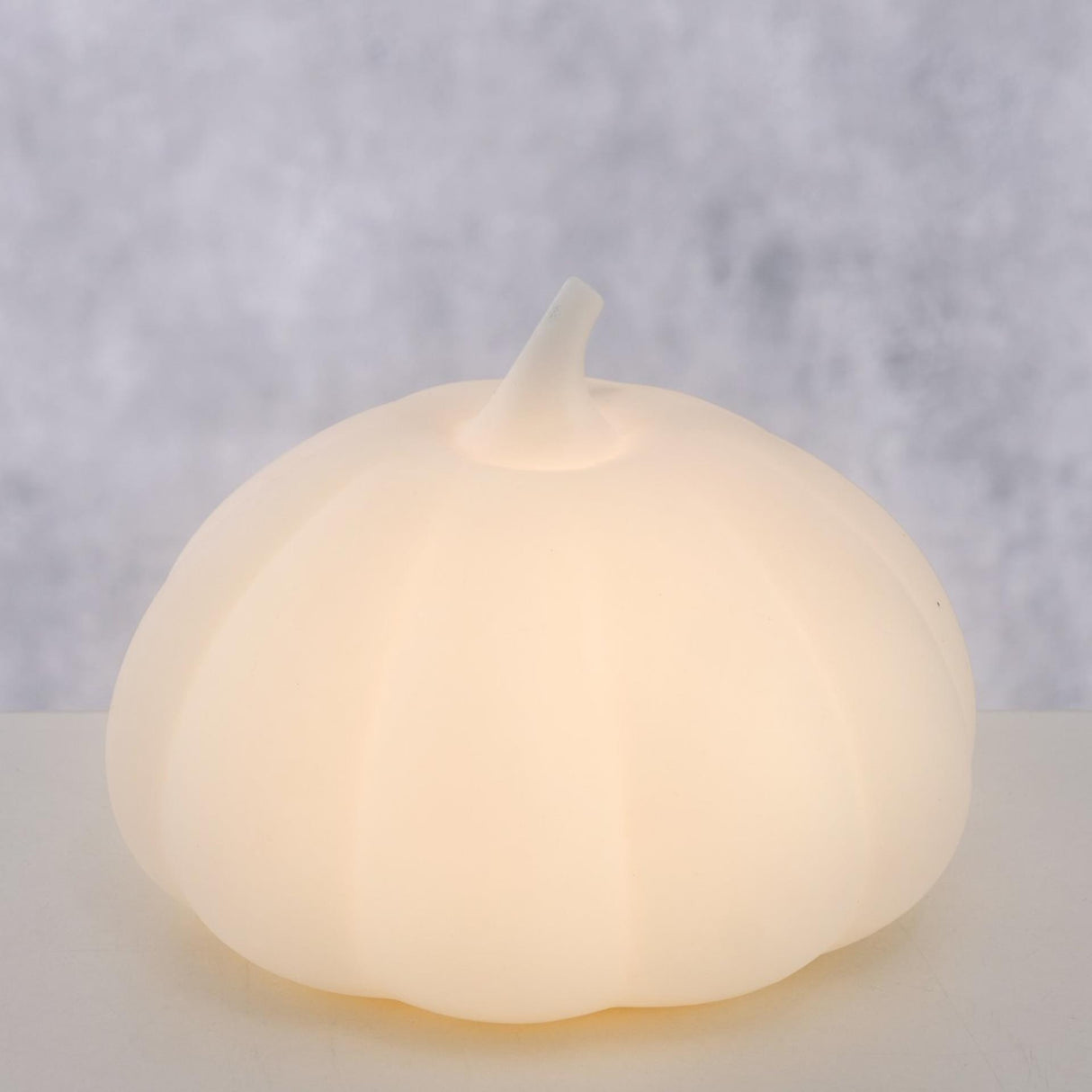 Boltze home statue græskar med LED aurela h8,4cm dolomit hvid