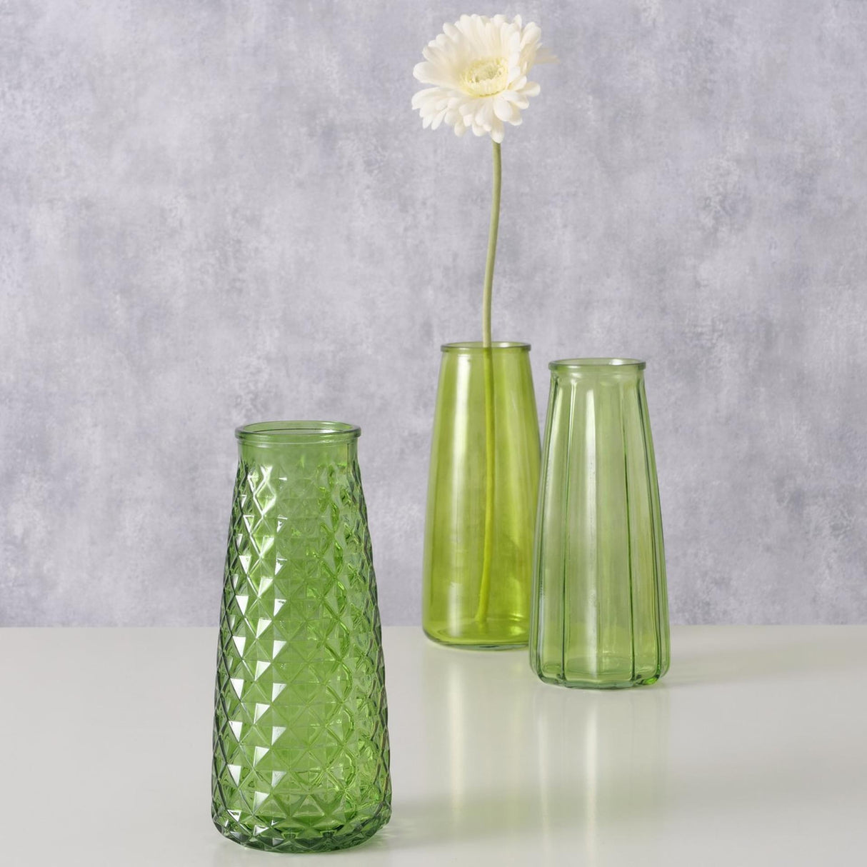 Boltze hjemmevase oriana dia9,5x22,5cm glaslakeret grøn
