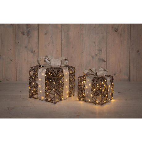Anna's collection verlichte cadeaudoosjes set van 2 50 led classic warm 15x15x17cm 20x20x23cm werkt op 3xaa batterijen met timer