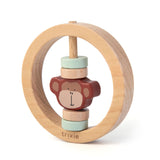 Trixie Wood Rattle omkring Mr. Monkey