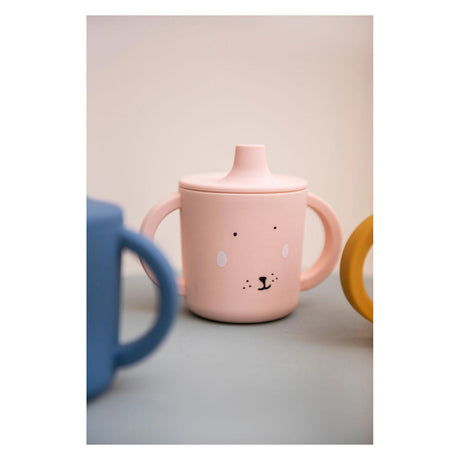 Trixie sippy kop - mrs. kanin - drikkekop til baby - anti-spild kop - til babyer fra 4 måneder - lavet af silikone - tåler opvaskemaskine