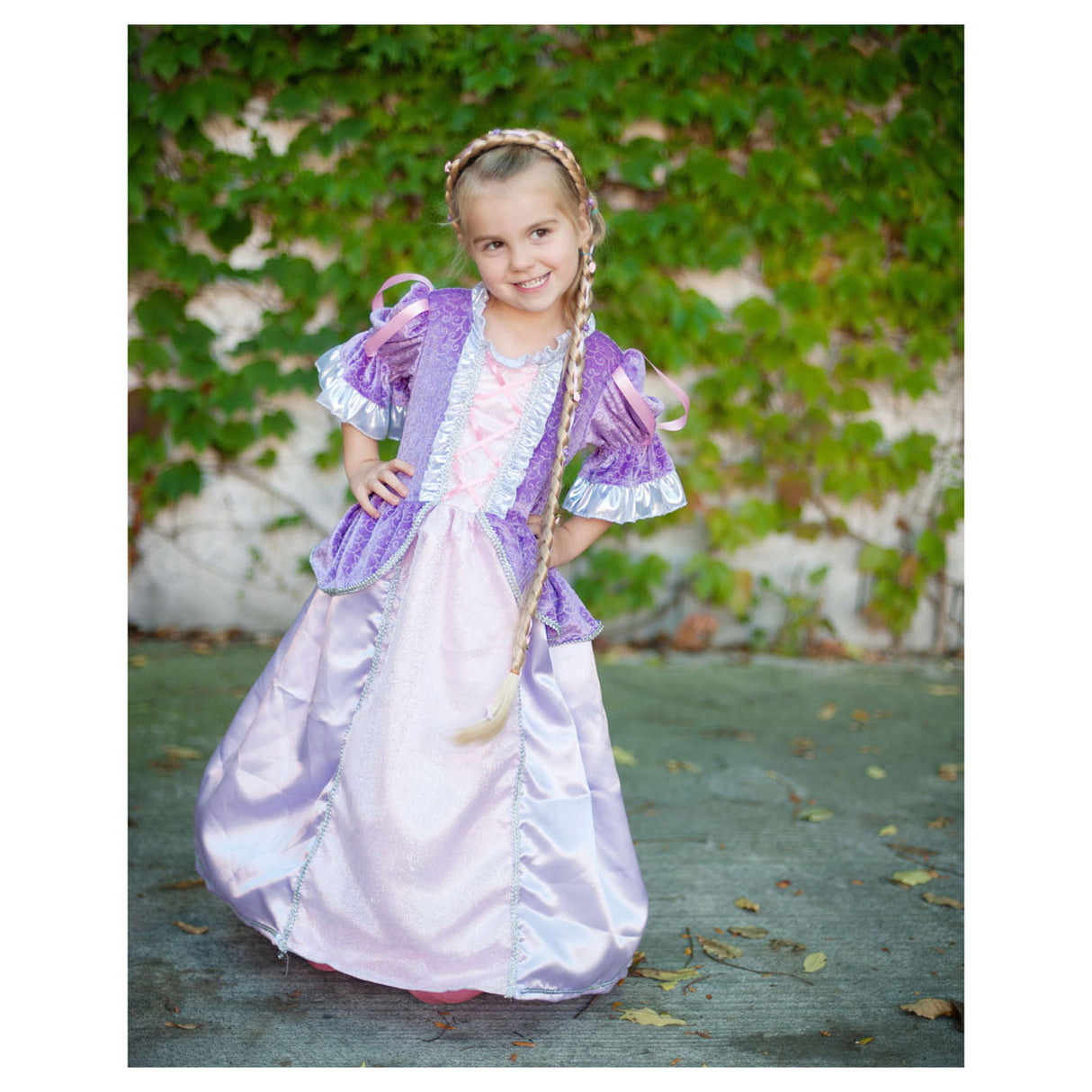 Store prætenders diadem med sin blonde rapunzel