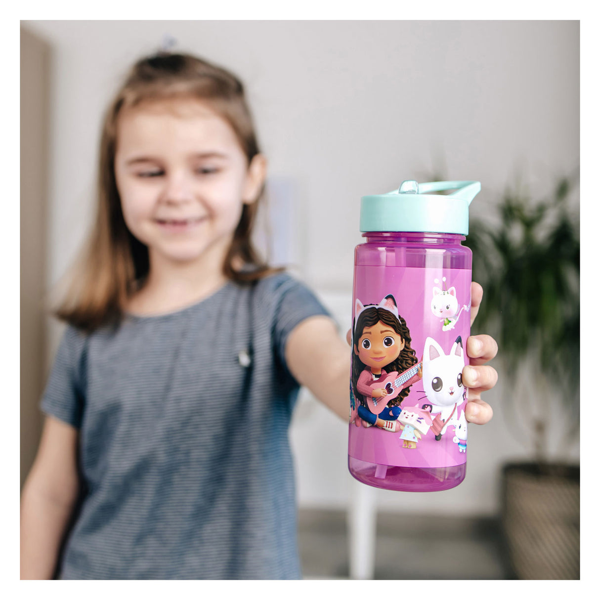 Umærket uden mærke Gabby #039; S Dollhouse drikkeflaske 500 ml lyserød grøn
