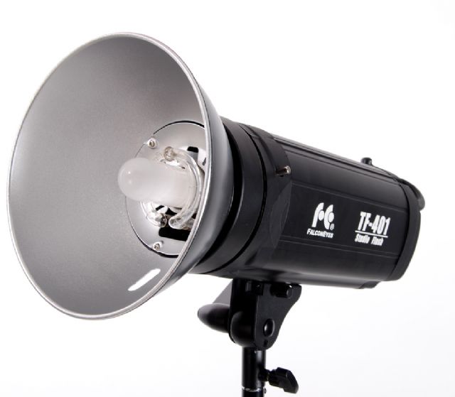 Falcon eyes studio flash TF-401 digital