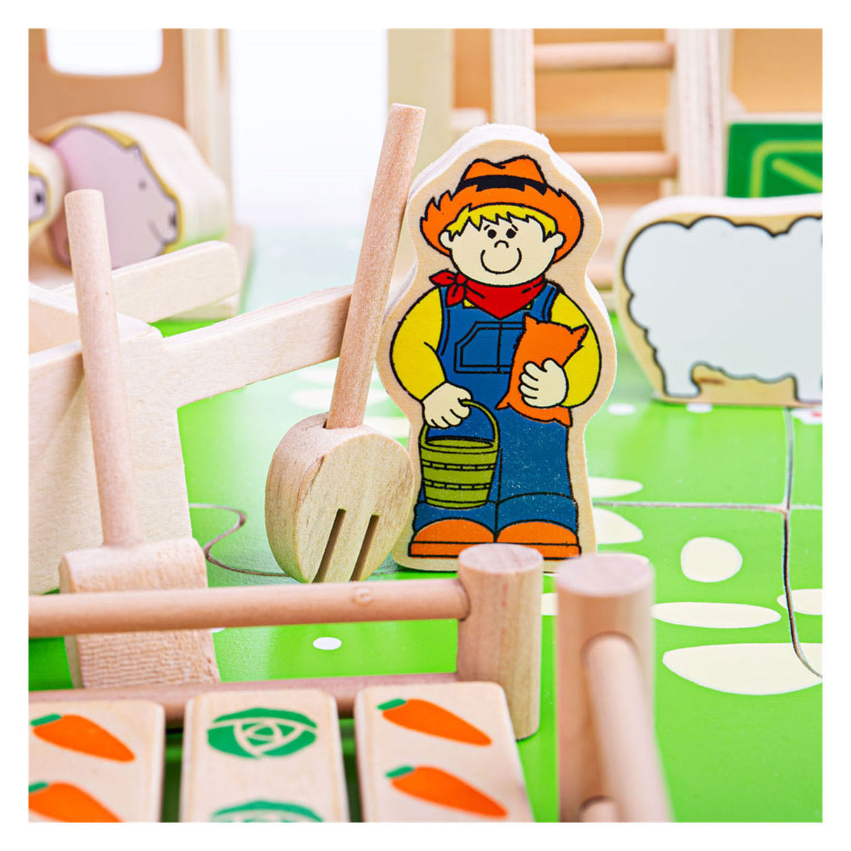 Bigjigs Wood Play Farm med tilbehør, 48dlg.