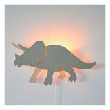 Fra Tjalle og Jasper - dino væglampe triceratops - træ