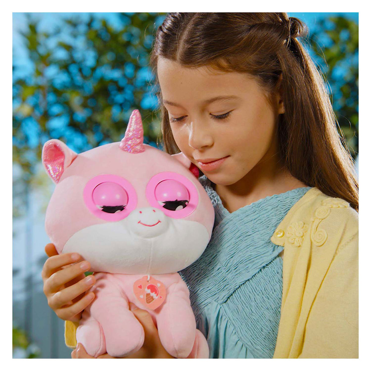 Silverlit winksies strawberry unicorn - interactive cuddly toy in an ice cream cup