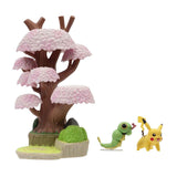 Jazwares Pokémon Environment Figursæt - Caterpie Pikachu
