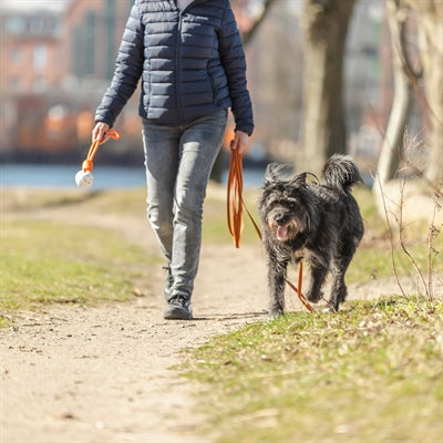 Trixie sleeplijn met rubber bekleed zonder handlus oranje