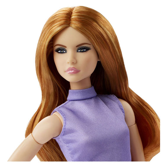 Mattel ser mode dukke rødt hår og outfit lilla