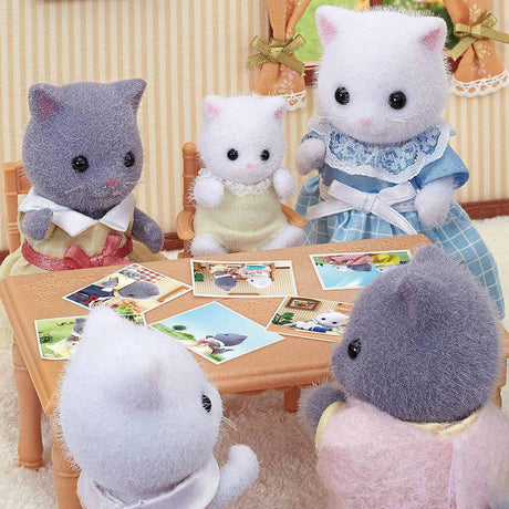 Epoch sylvanian families 5456 baby persisk kat