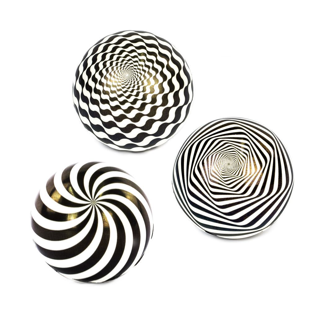 Illusionsbold med højt opspring. 3+