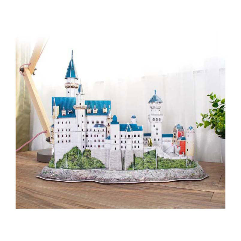 Revell 3D puslespil byggesæt Neuschwanstein Castle - 121 brikker.