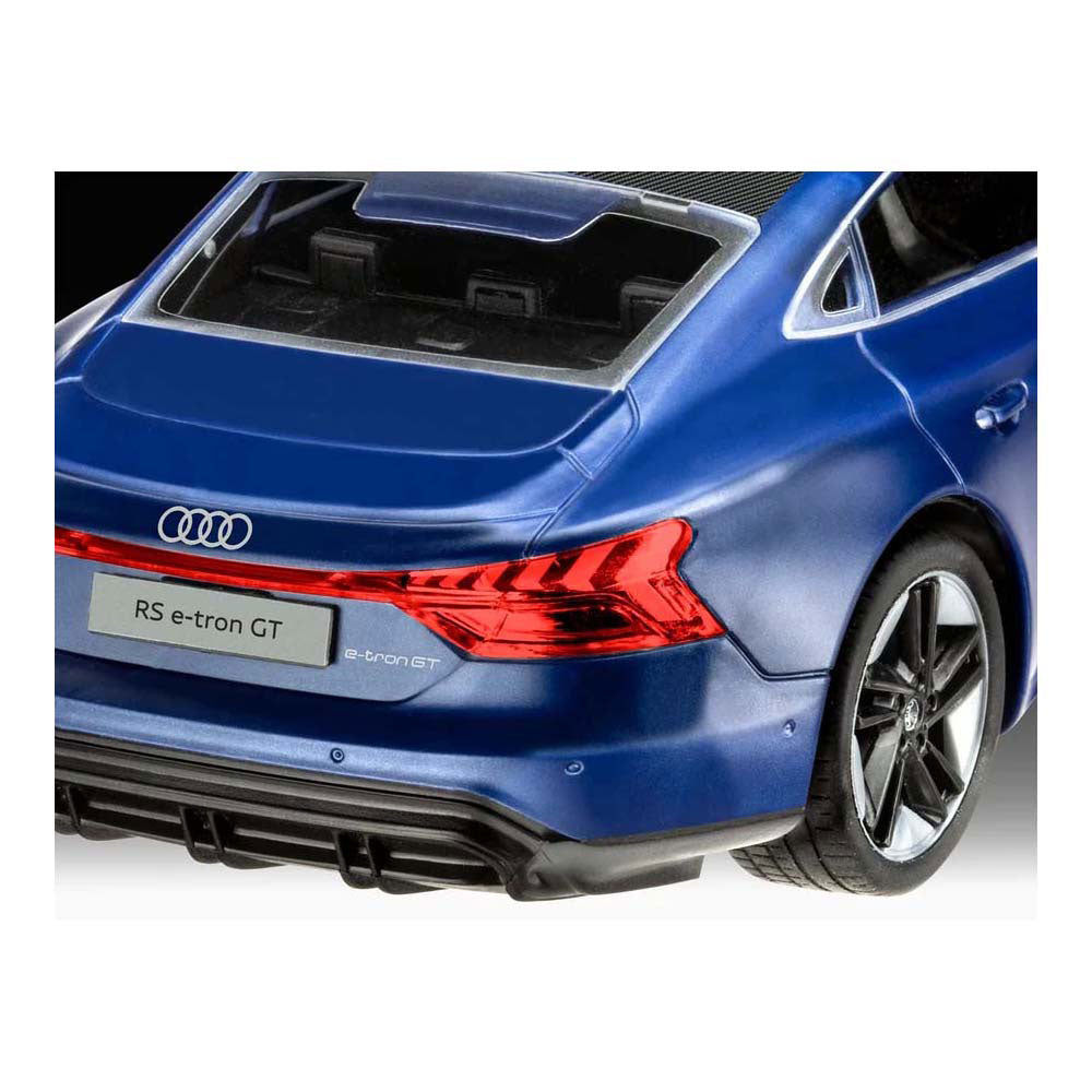 Revell modelsæt bil - 07698 audi e-tron gt - let klik plastik - 1:24 - modelfremstilling