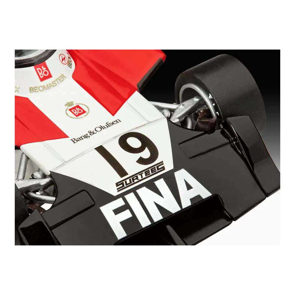 Revell modelsæt - surtees ts16 03 1:32 - 79 stk.
