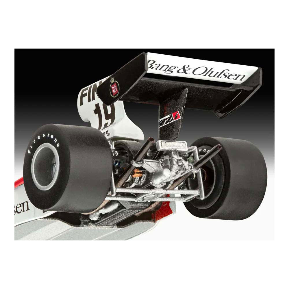 Revell modelsæt - surtees ts16 03 1:32 - 79 stk.