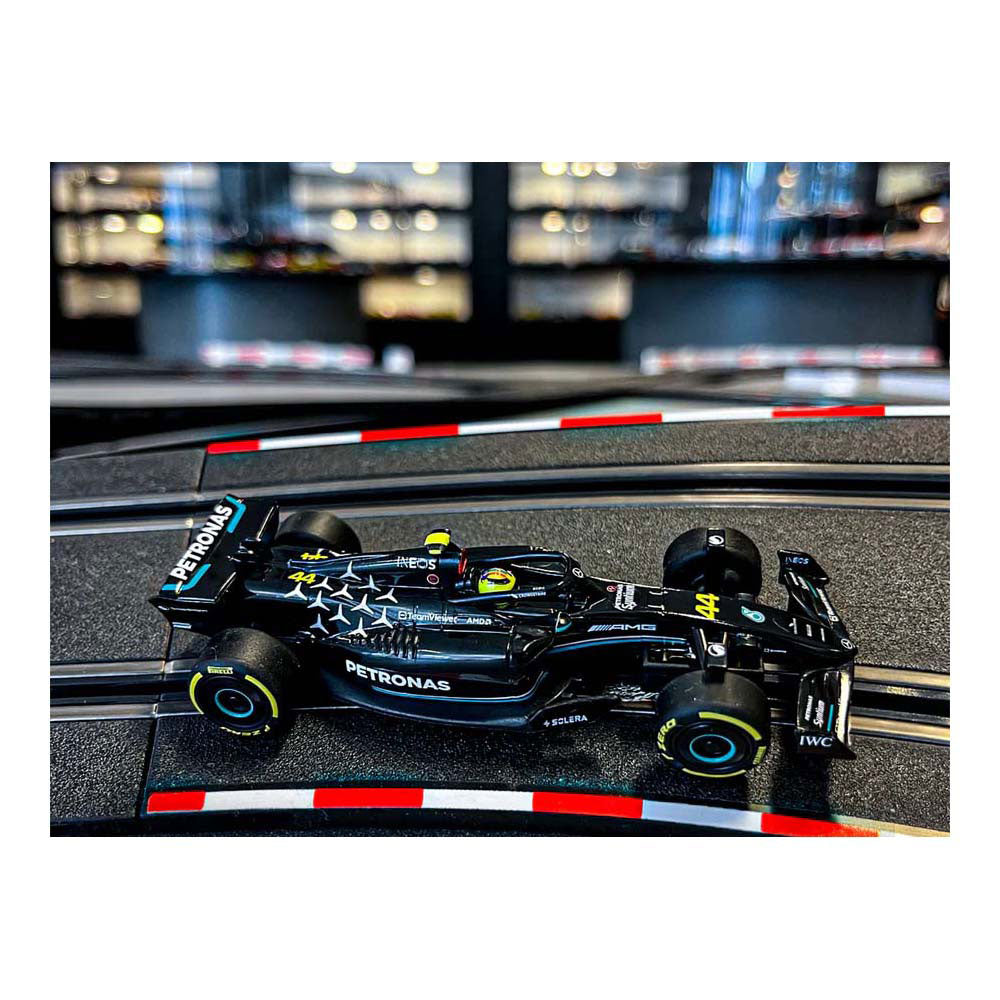Carrera mercedes-amg f1 w14 lewis hamilton - 1:43