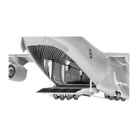 Revell modelsæt Boeing C-17A Globemaster III 1:144 - 137 stk.