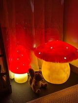 Egmont lampe svamperød + lysdæmper.