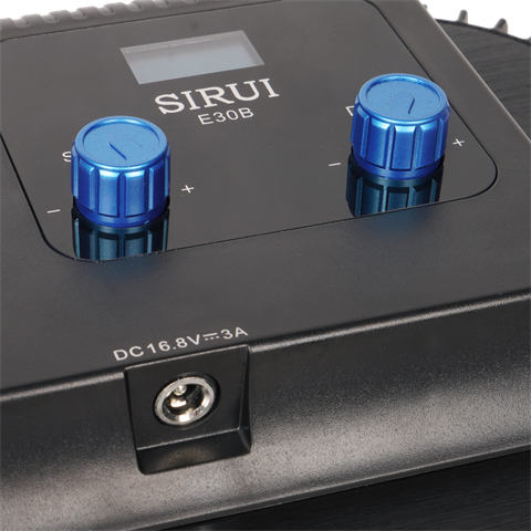 Sirui tofarvet LED videopanel E30B