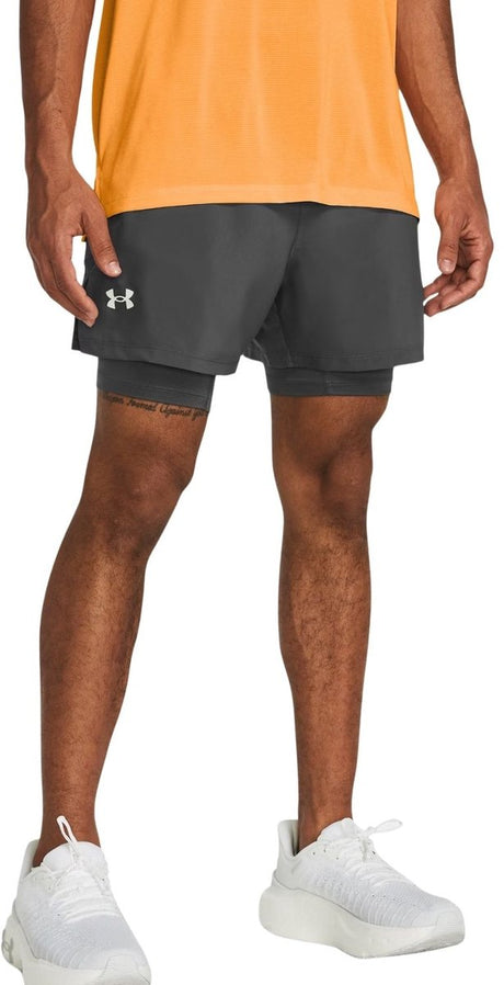 Under armour ua launch 5'' 2-i-1 shorts-grå herresportsbukser - castlerock - castlerock - reflekterende