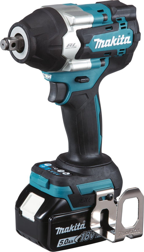 Makita dtw700rtj 18 v slagnøgle 1 2 700nm med friktionsring og hul til låsestift | 5,0 Ah batteri (2 stk), hurtiglader, mbox