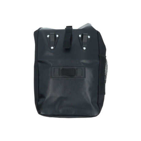 Dresco single fietstas traveler – indhold 15 liter - vandafstotende polyester – to befæstigelseshaken – afslutningsbar rollsluiting med kliklukning - verstelbare skoderriem – bidonvak - reflekterende accent - afmeting 47x24x14cm