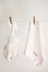 Snuggle bunny hvid med hvide ører. 26 cm