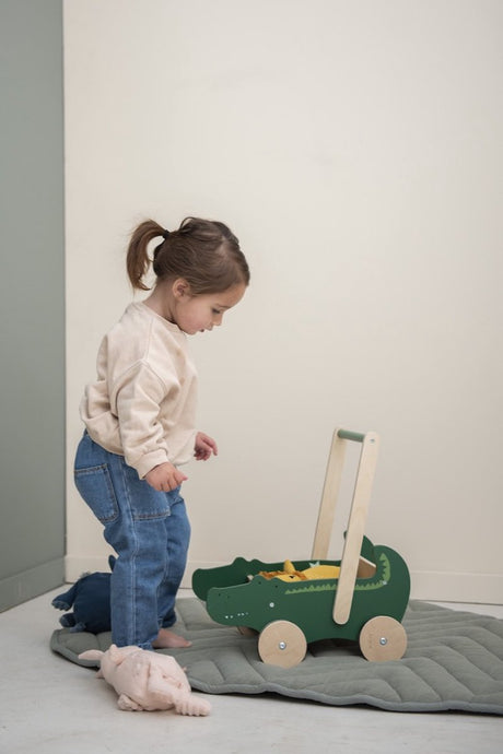 Trixie trærollator - mr. krokodille - rollator - børnelegetøj - rollator fra 1,5 år - til drenge og piger - fsc