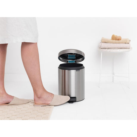 Brabantia newicon pedalspand 5l mat stål