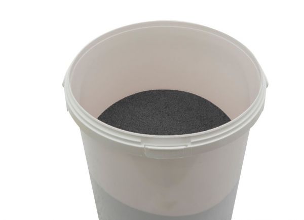 Blæsekornspand 12,5 kg sort 0,2 -1,0 mm.