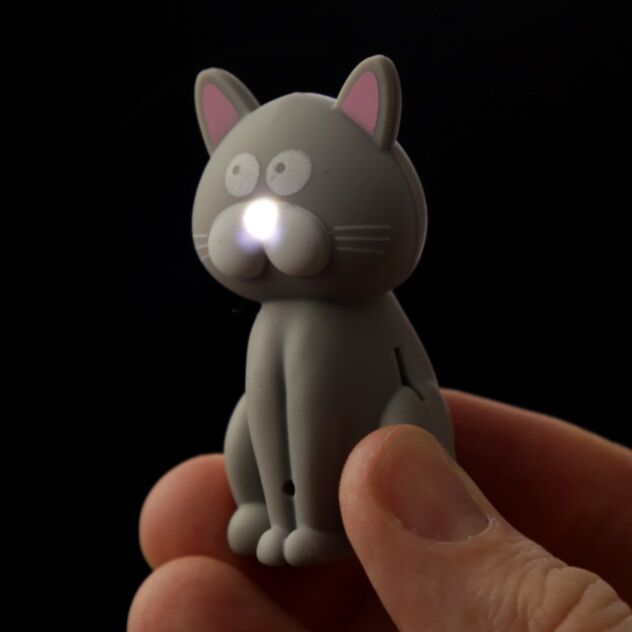 Kattelys-lyd-miav nøglering