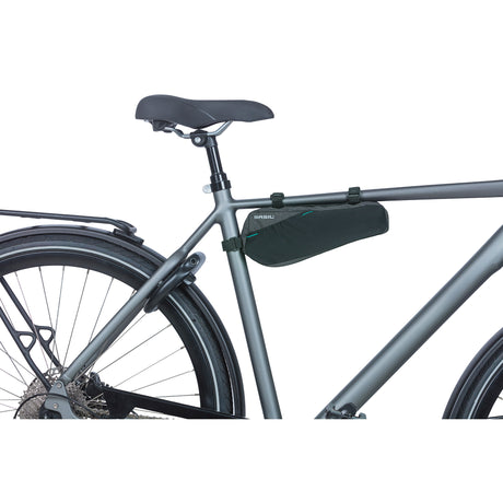 Basil Discovery 365D Frametas M - Sporty Compact Bicycle Bag til Men's Ladies Bike - 1,8L - Black Melee