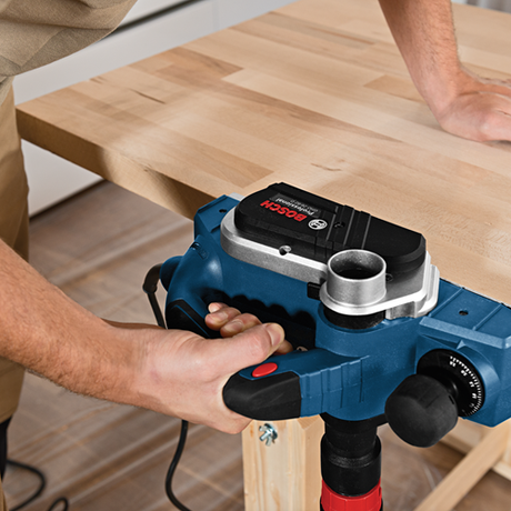 Bosch blå bosch professional - høvl gho 26-82 d (parallelstyr, støvpose, sekskantnøgle, opbevaringsæske)