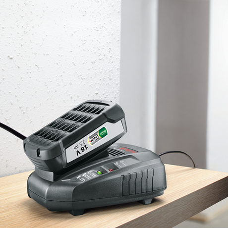 Bosch grøn 1600a031t5 18v li-ion batteri startsæt (2x 2,5ah) + oplader allerede 18v-44