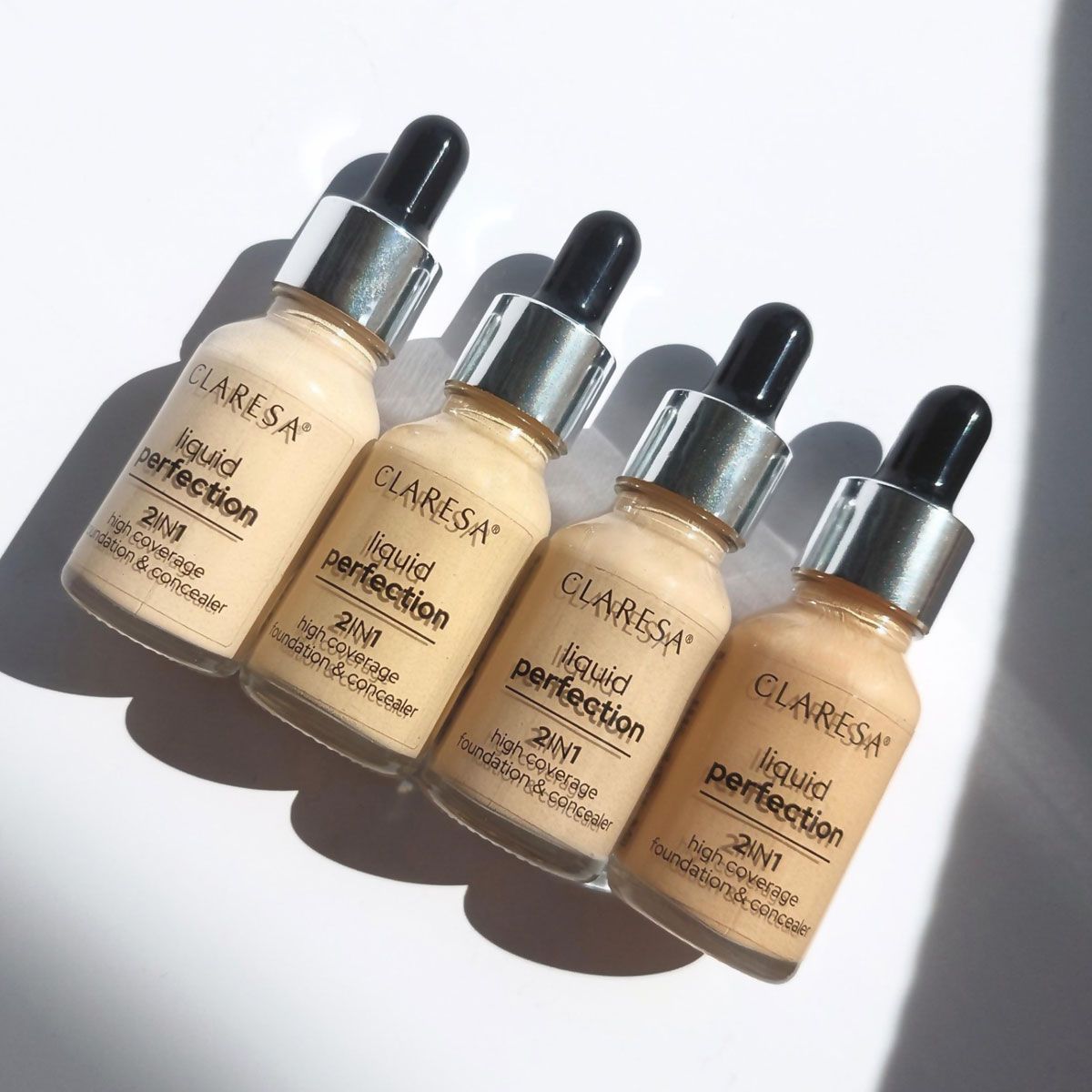 Claresa liquid perfection 2-i-1 concealer og foundation 104 nude 18gr.