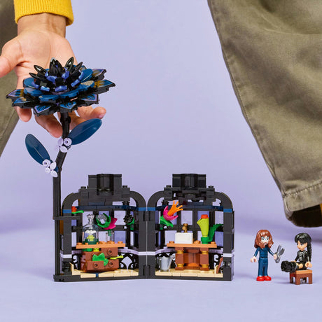 Lego ® Wednesday Black Dahlia - 76784