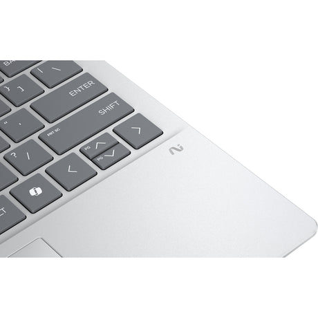 Hp Omnibook 7 Aerongai 13-BG1071nd 13.3 Copilot+ Laptop (Sølv | Ryzen AI 7 350 | Radeon 860M | 16 GB | 1 TB SSD)