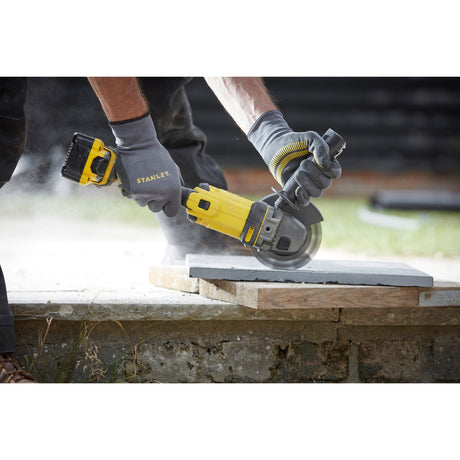 Stanley fatmax v20 18v vinkelsliber (gul sort, kuffert, 2 batterier (4.0ah) og oplader (4a) inkluderet)