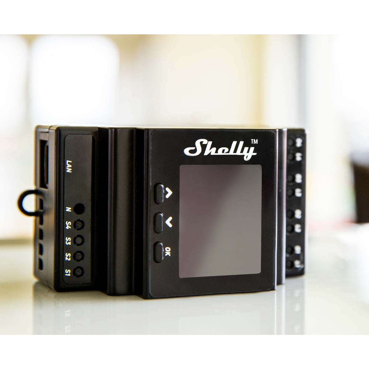Shelly pro 16:00 relæ (4-kanals, WiFi, LAN, Bluetooth)