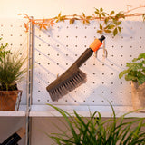 Gardena cleansystem rengøringssæt med børstes bløde sæbestykker og stik til vaskebørste (grå orange, 18862-20)