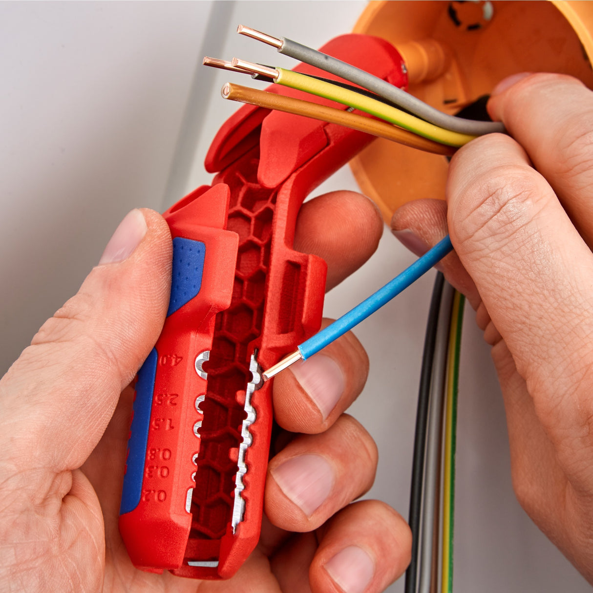 Knipex universal demonteringsværktøj - ergostrip højre - rød