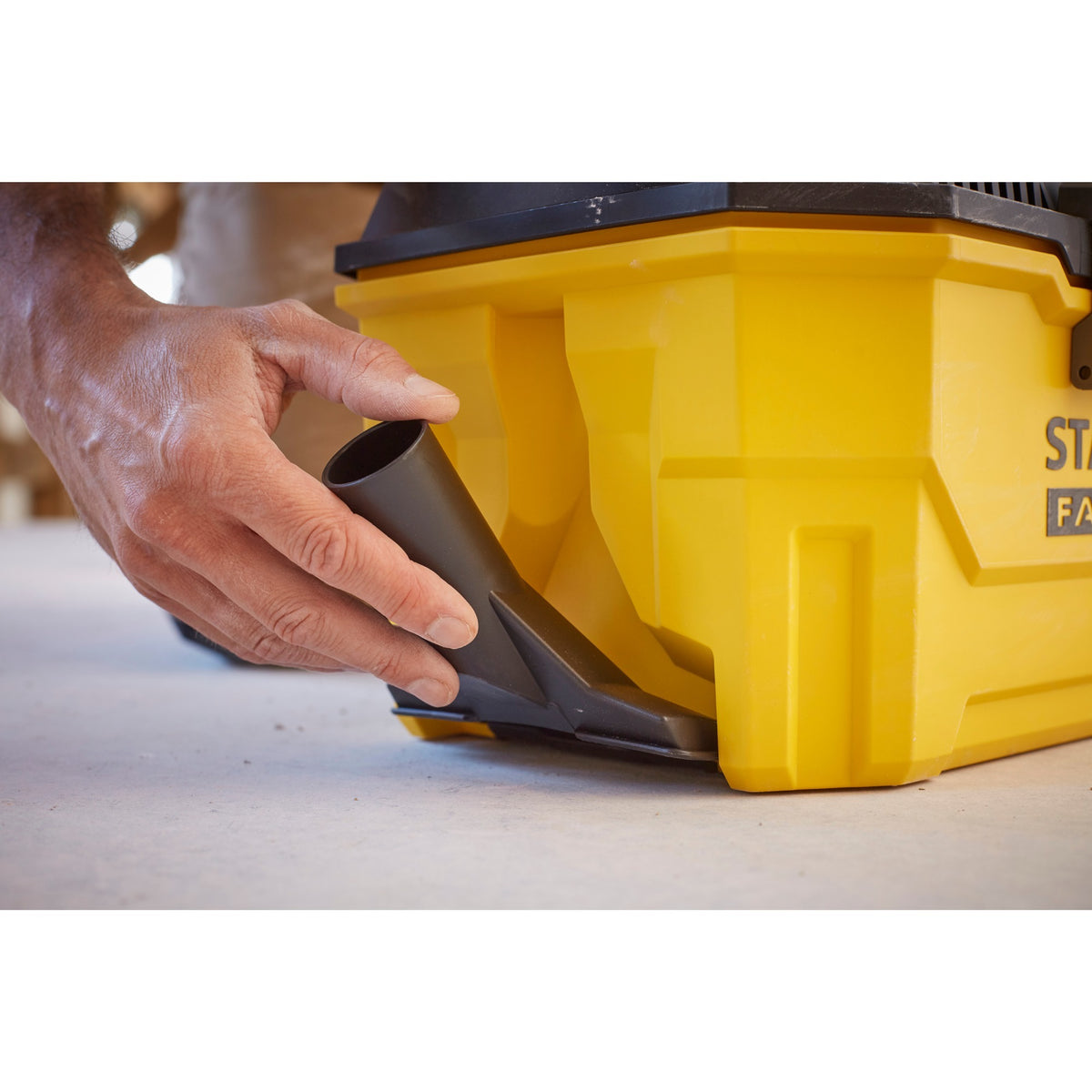 Stanley fatmax v20 18v 7.5l våd og tør ledningsfri konstruktionsstøvsuger våd- og tørstøvsuger (gul sort, batteri og oplader medfølger ikke)