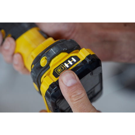 Stanley fatmax v20 18v multi-værktøj multifunktionelt værktøj (gul sort, etui, 2 batterier (2.0ah) og oplader (2a) inkluderet)