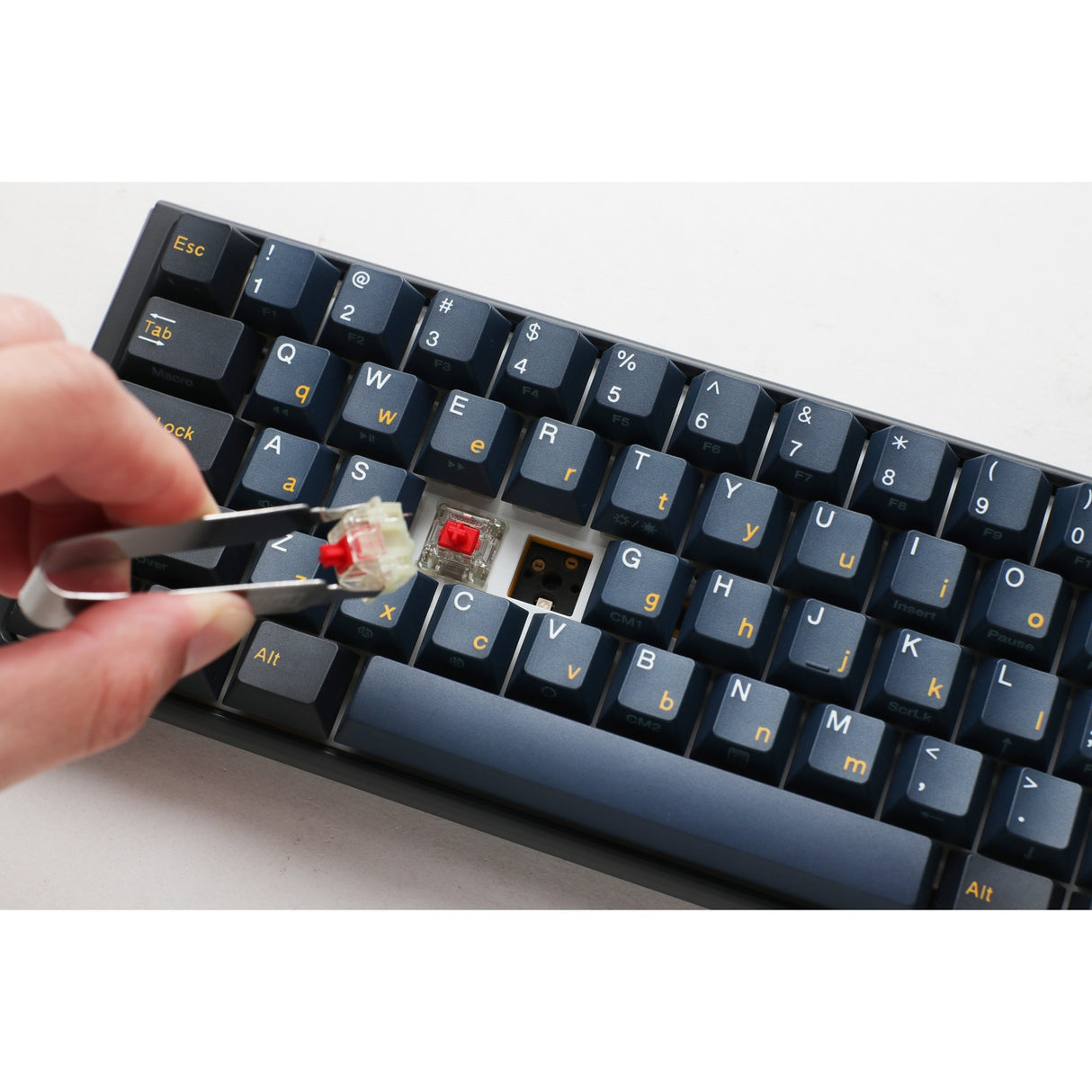 Ducky one 3 pro mini rgb mekanisk gaming-tastatur (sort, us-layout (qwerty), cherry mx2a brown, 60%, rgb led, double-shot pbt, quack mekanik, hot swap)