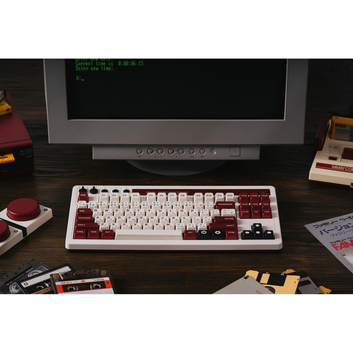 8bitdo retro mekanisk tastatur fami edition (beige, us layout (qwerty), kailh box hvid, 80% (tkl), bluetooth lavenergi, trådløs 2.4g, usb)