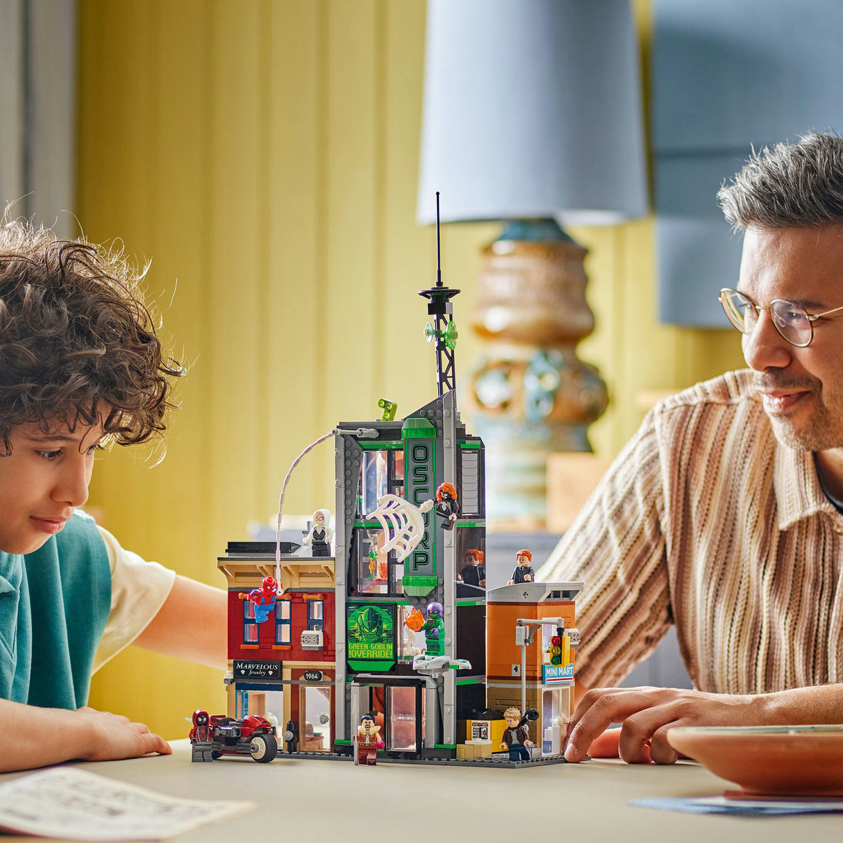 Lego® marvel spider-man vs. oscorp - 76324