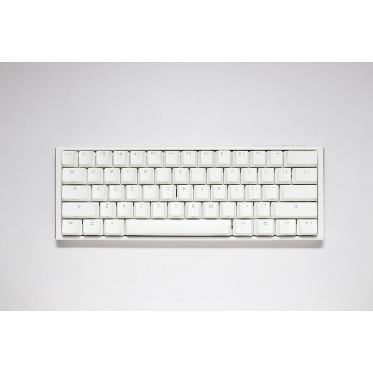 Ducky one 3 klassisk ren hvid mini rgb mekanisk tastatur (hvid, us-layout (qwerty), cherry mx red, 60%, rgb led, double-shot pbt, hot-swappable, quack mekanik)