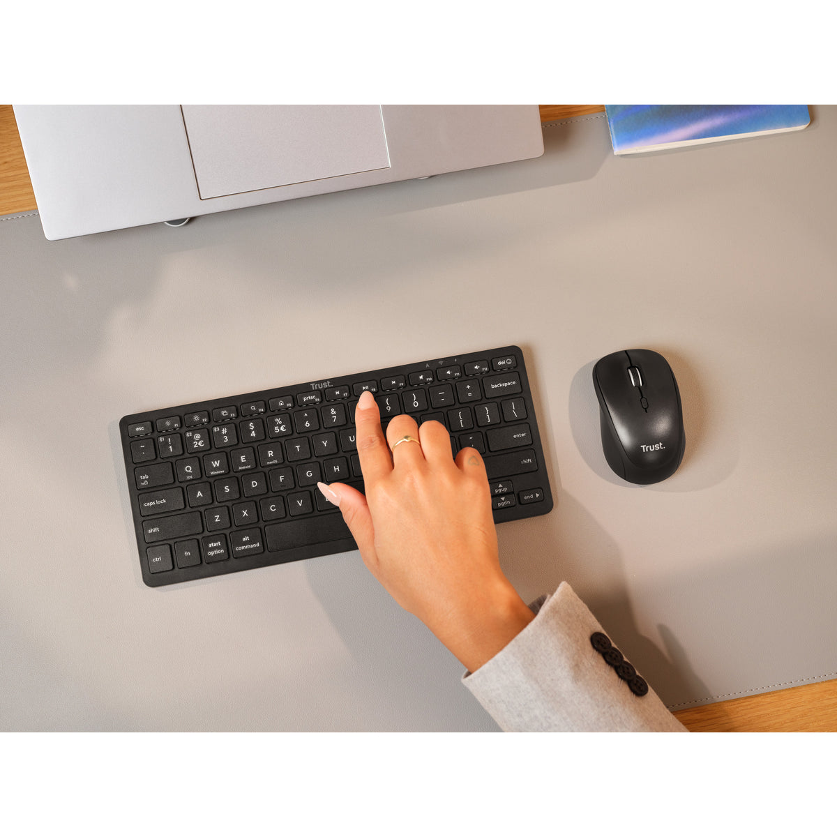 Trust nado ii bluetooth-tastatur (sort, us-layout (qwerty), saksekontakter, 80% (tkl), bluetooth)