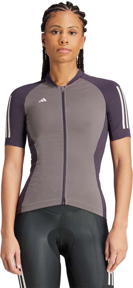 Adidas ess - dametrøje